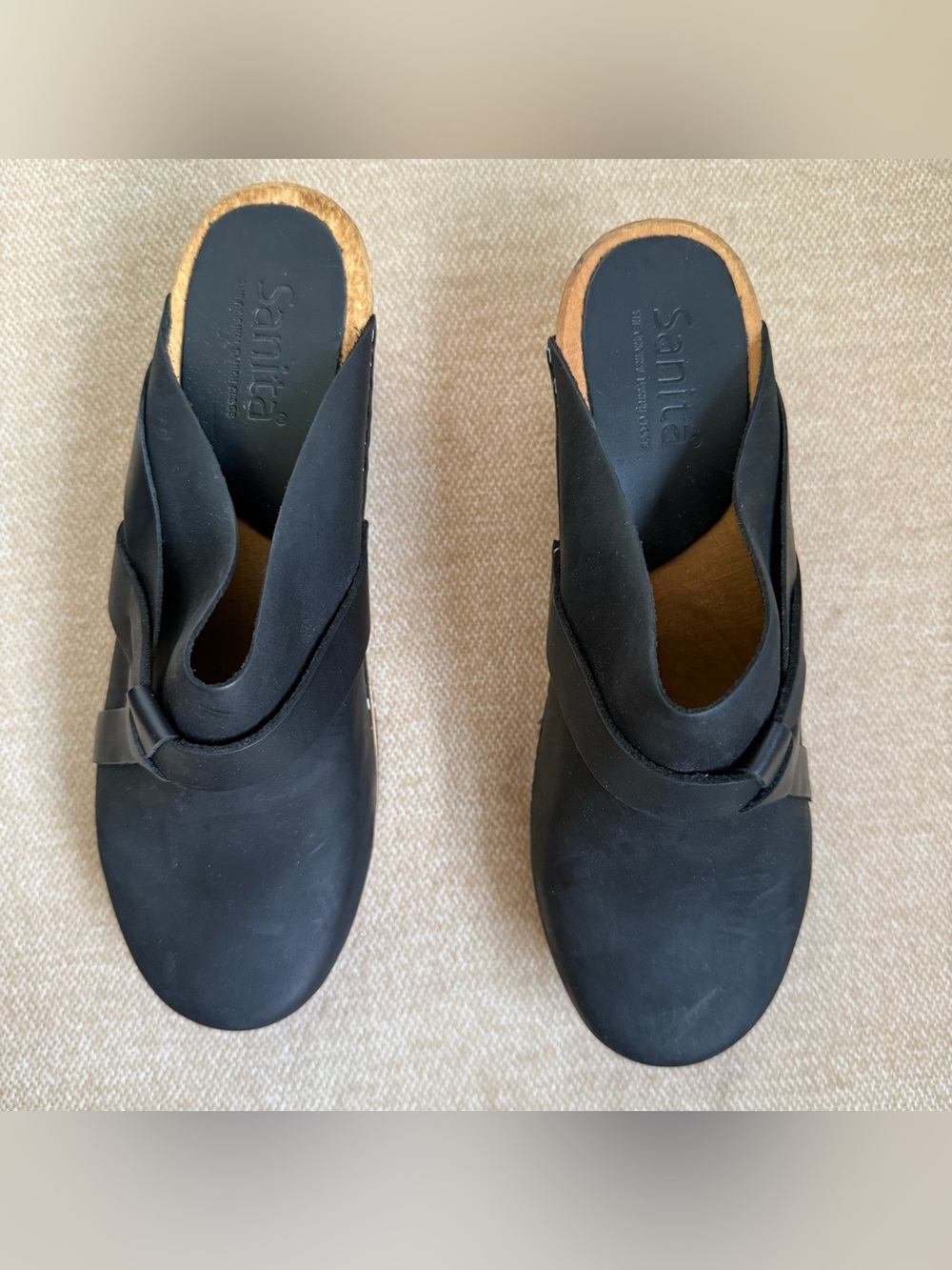 Sanita Black Leather Slip-On Clog Mules size 5.5-6